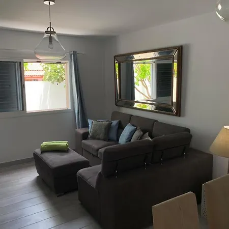 Fabulous Mabel קורלחו